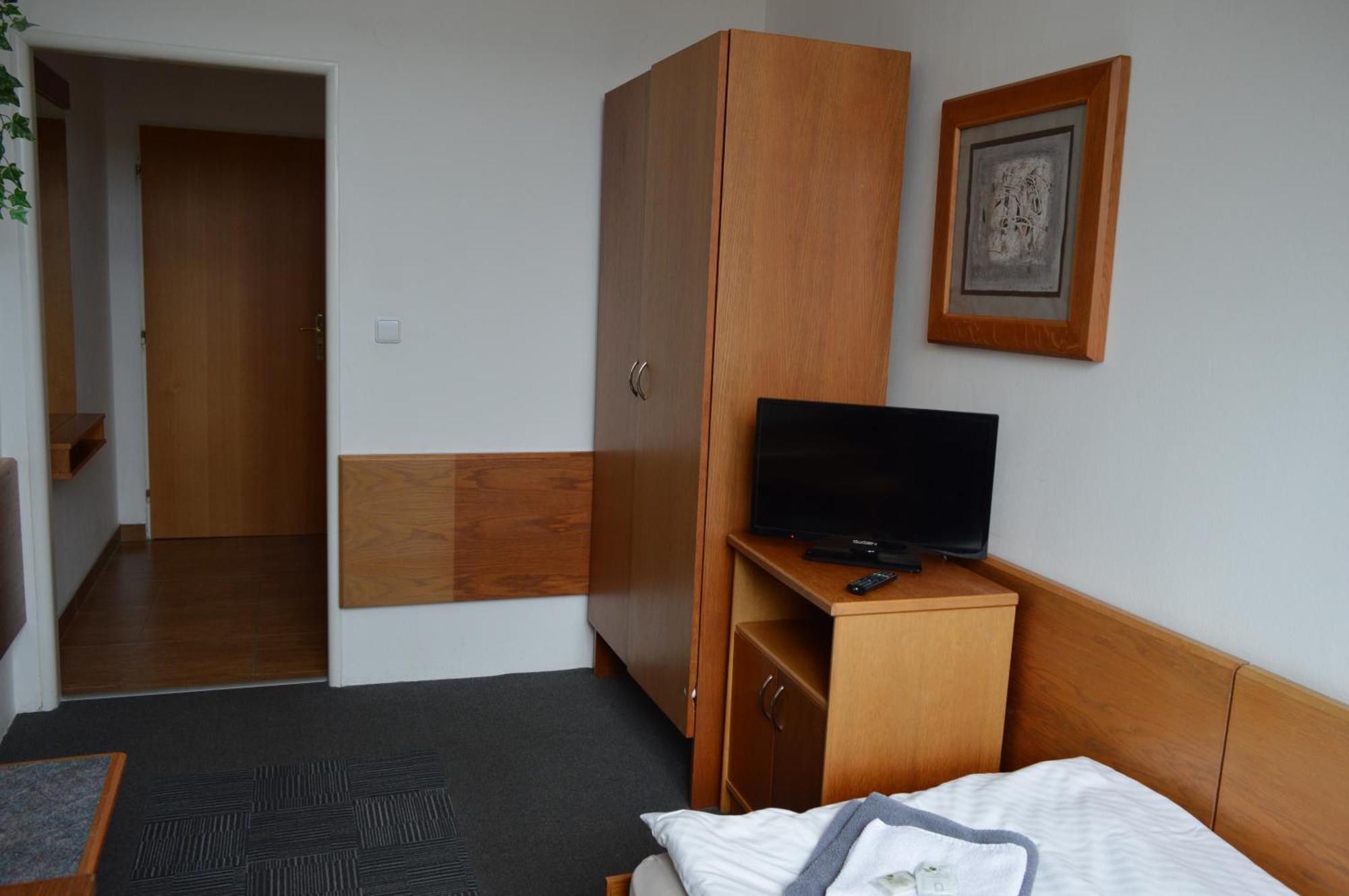 Hotel Peliny Chocen Экстерьер фото
